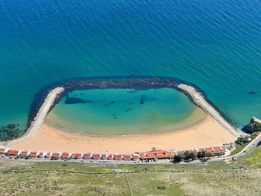 Beach Front Apartment Gibraltar Exteriör bild